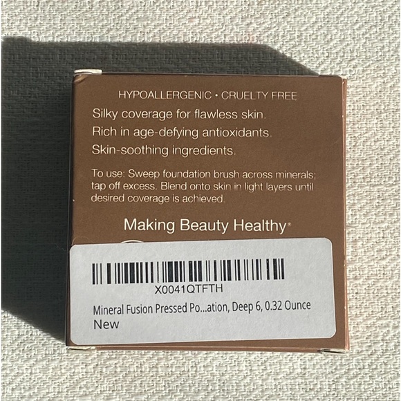 Mineral Fusion Pressed Powder Foundation, Deep 5 - Picture 4 of 12